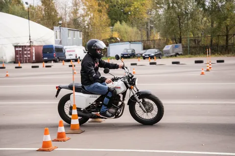 Мотошкола: ваш путь к свободе на двух колесах